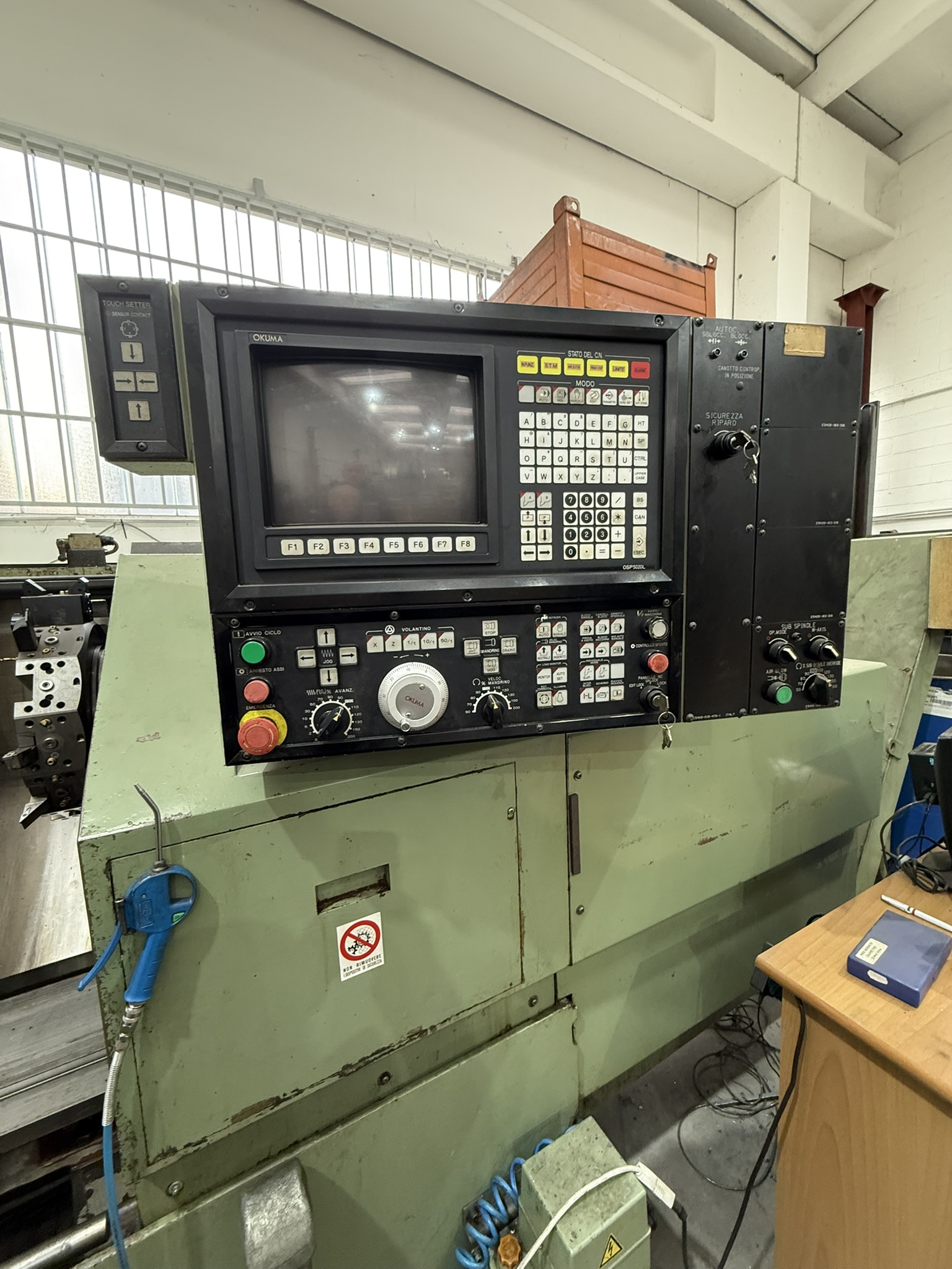 Usato TORNIO PARALLELO A BANCALE INCLINATO OKUMA LB 15 C CNC