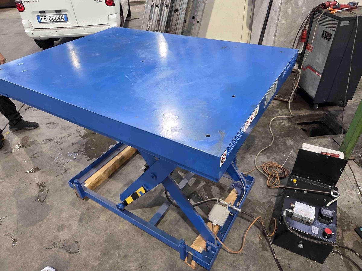 Usato BANCO ELEVABILE ARMO SX A 1