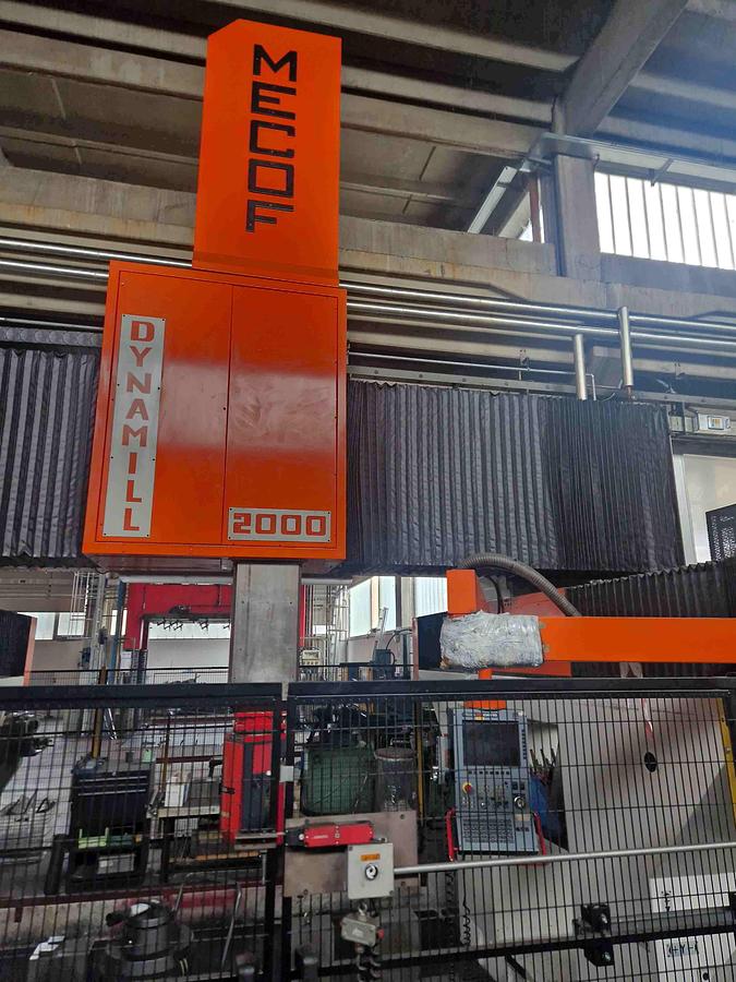 Usato FRESATRICE A PORTALE MOBILE MECOF DYNAMILL 2000