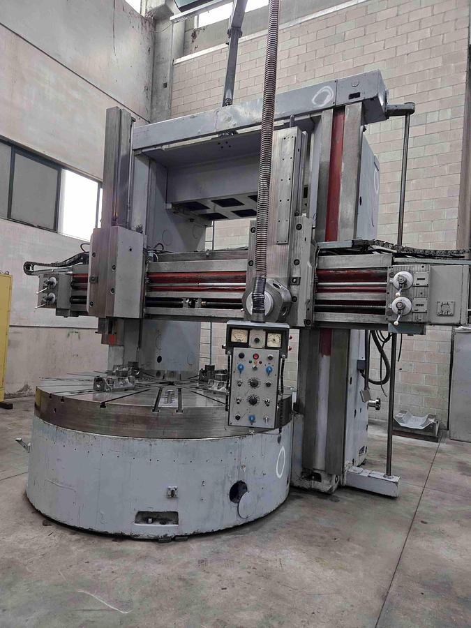 Usato TORNIO VERTICALE TITAN SC 27