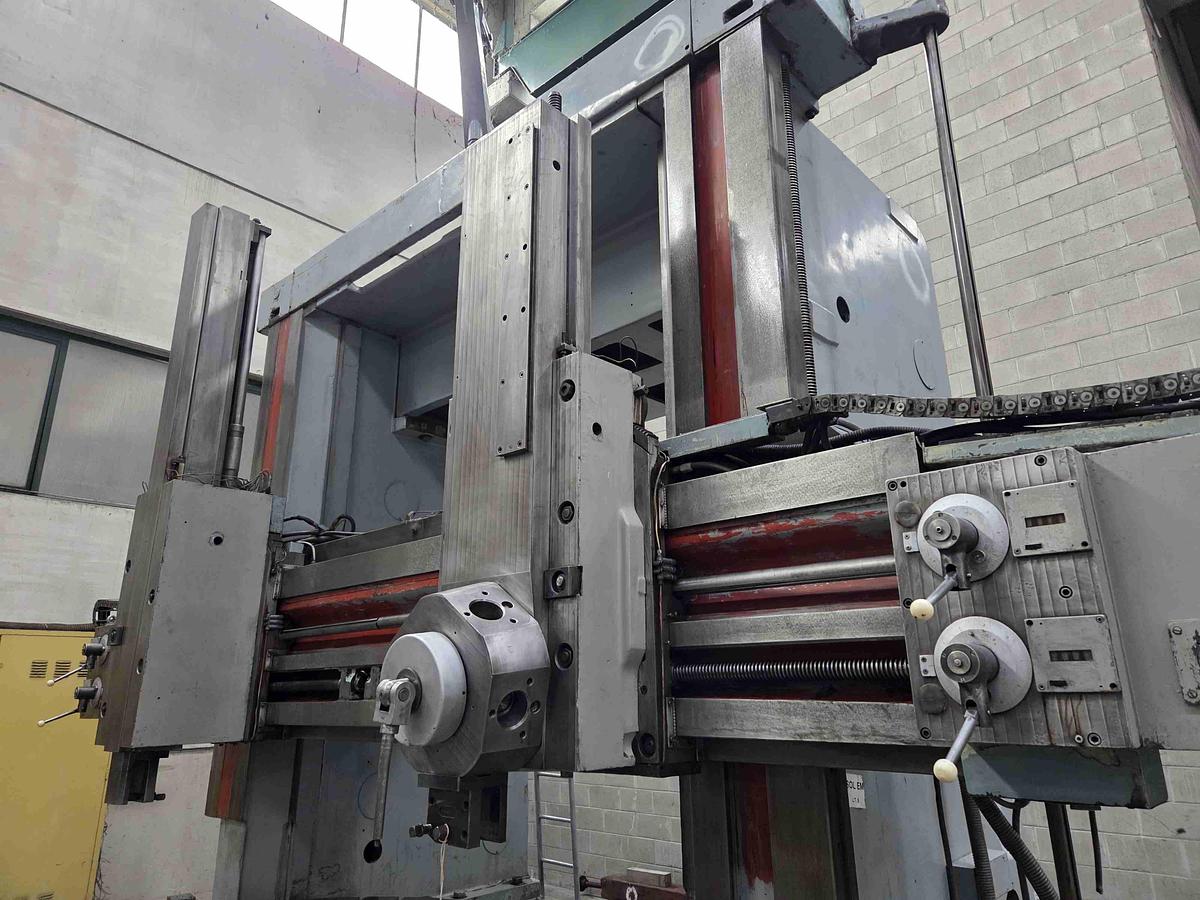 Usato TORNIO VERTICALE TITAN SC 27