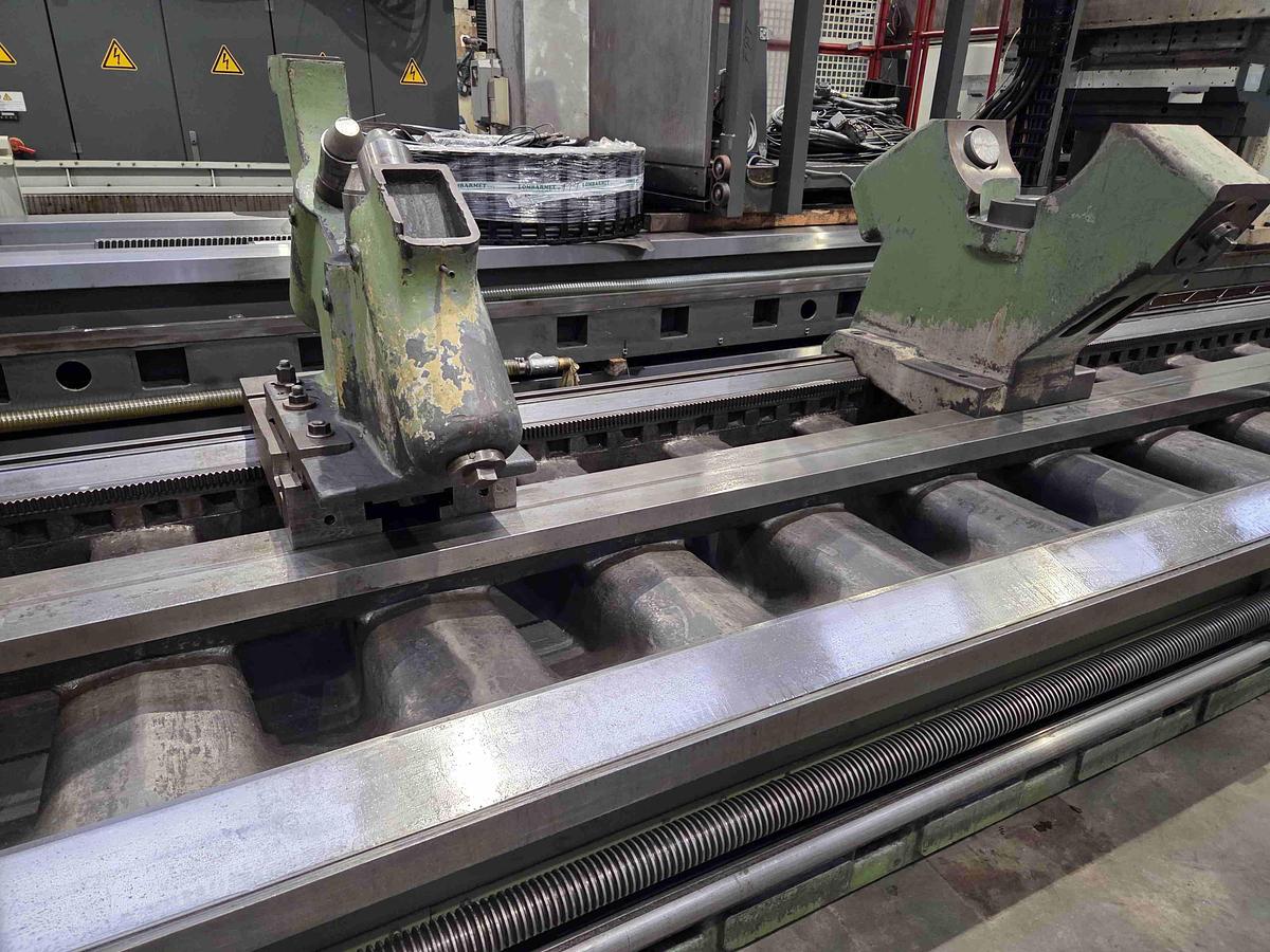 Usato TORNIO PARALLELO A TRE GUIDE MORANDO 3 PR 7