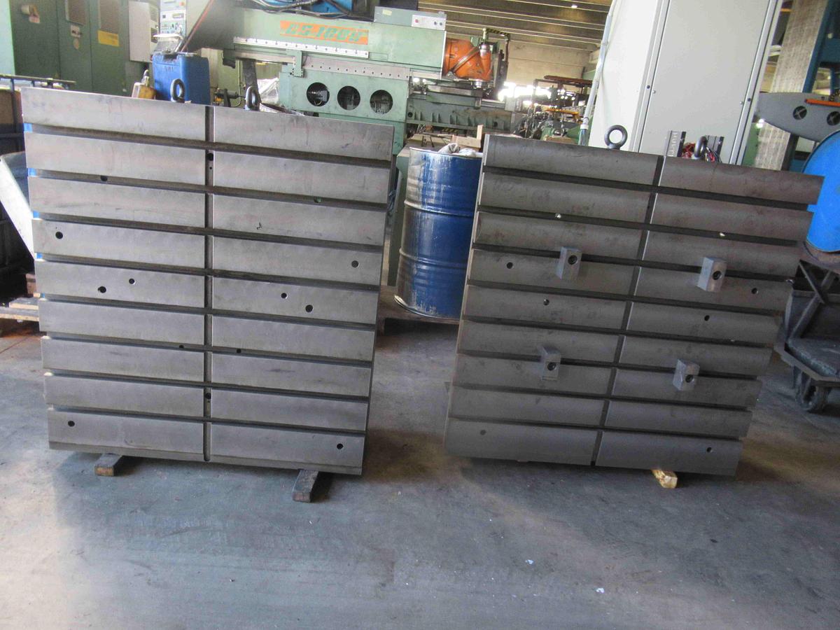 Usato SQUADRE IN GHISA SCANALATE - n. 2