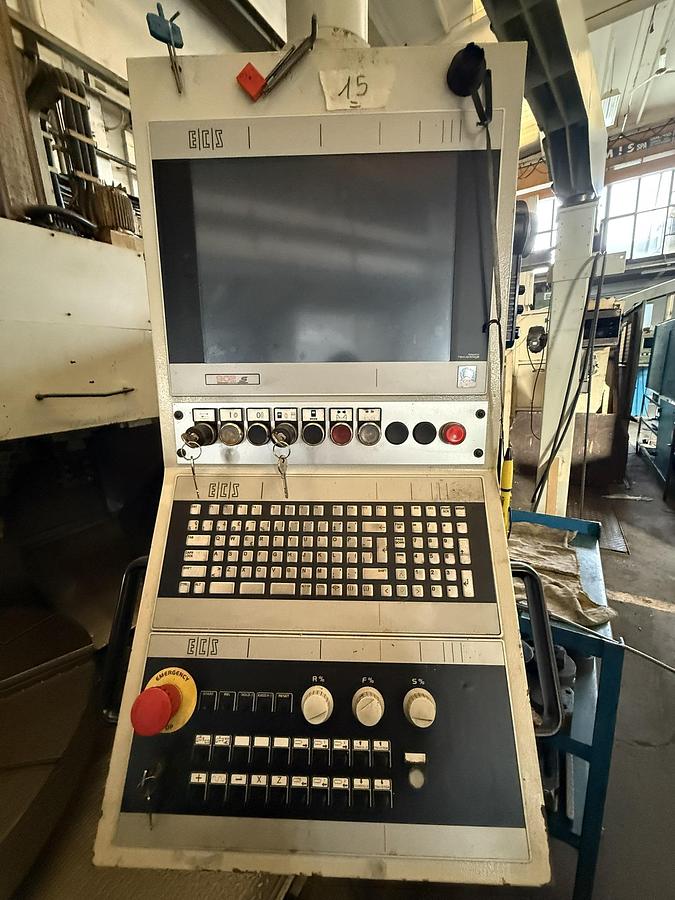 Usato TORNIO VERTICALE TOS SKIQ 20 CNC