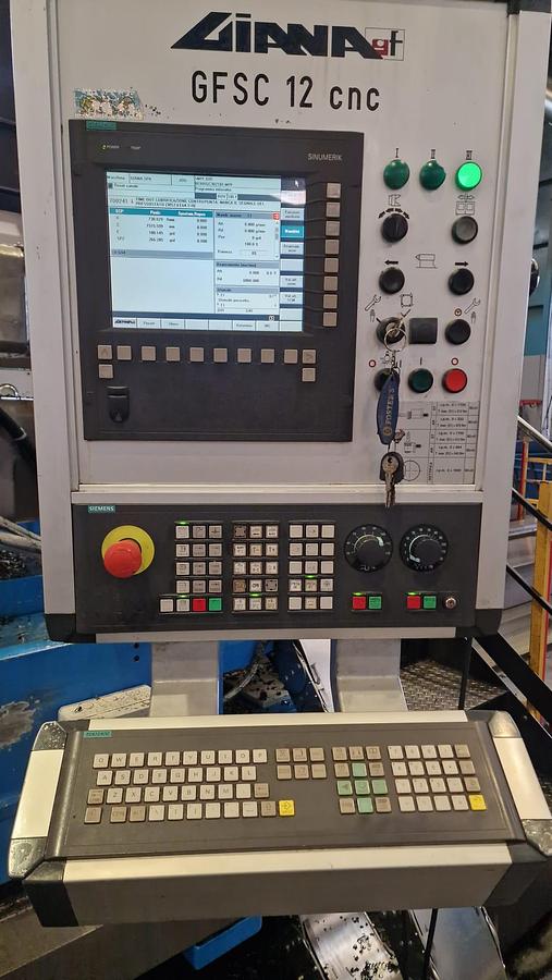 Usato TORNIO PARALLELO A TRE GUIDE GIANA GFSC 12 CNC - 760 x 7000