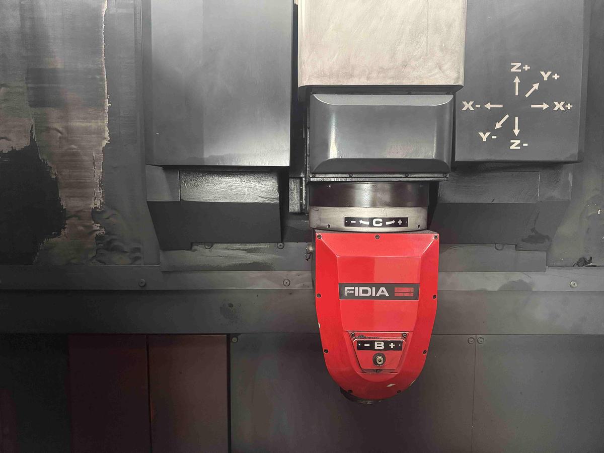 Usato FRESATRICE A BANCO FISSO FIDIA K 165 CNC