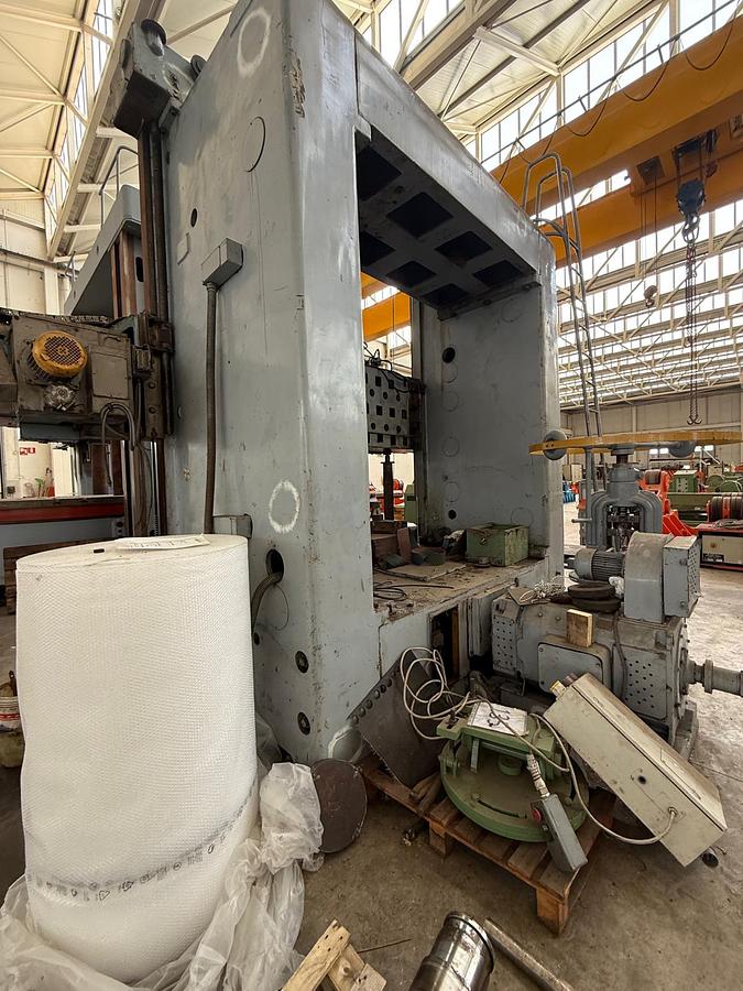 Usato TORNIO VERTICALE TITAN SC 27