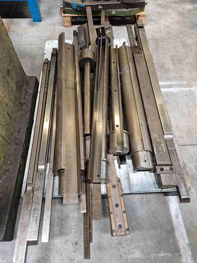 Usato CAVETTATRICE IDRAULICA FROMAG KZH 100/900
