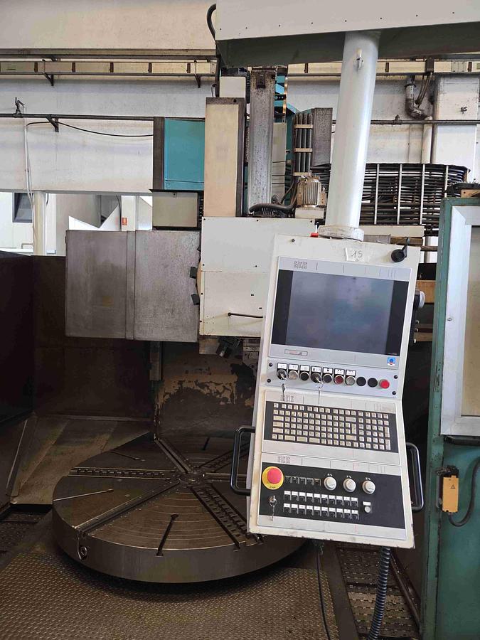 Usato TORNIO VERTICALE TOS SKIQ 20 CNC
