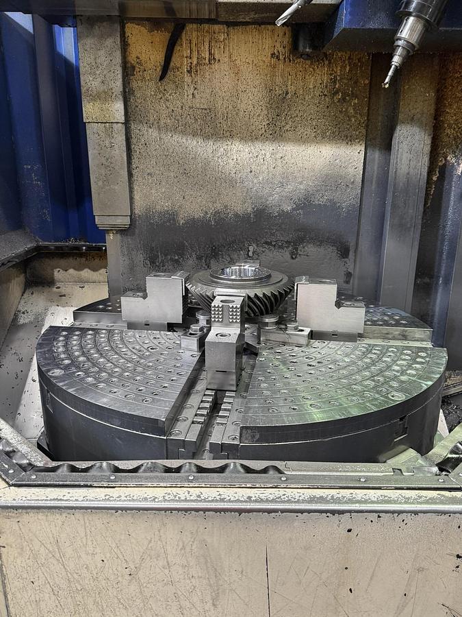 Usato TORNIO VERTICALE TOS SKIQ 12 CNC
