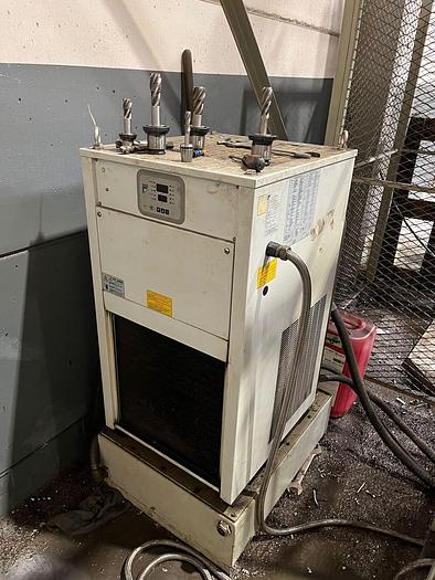 Usato FRESATRICE A BANCO FISSO KIHEUNG KMC U 1000 TF CNC