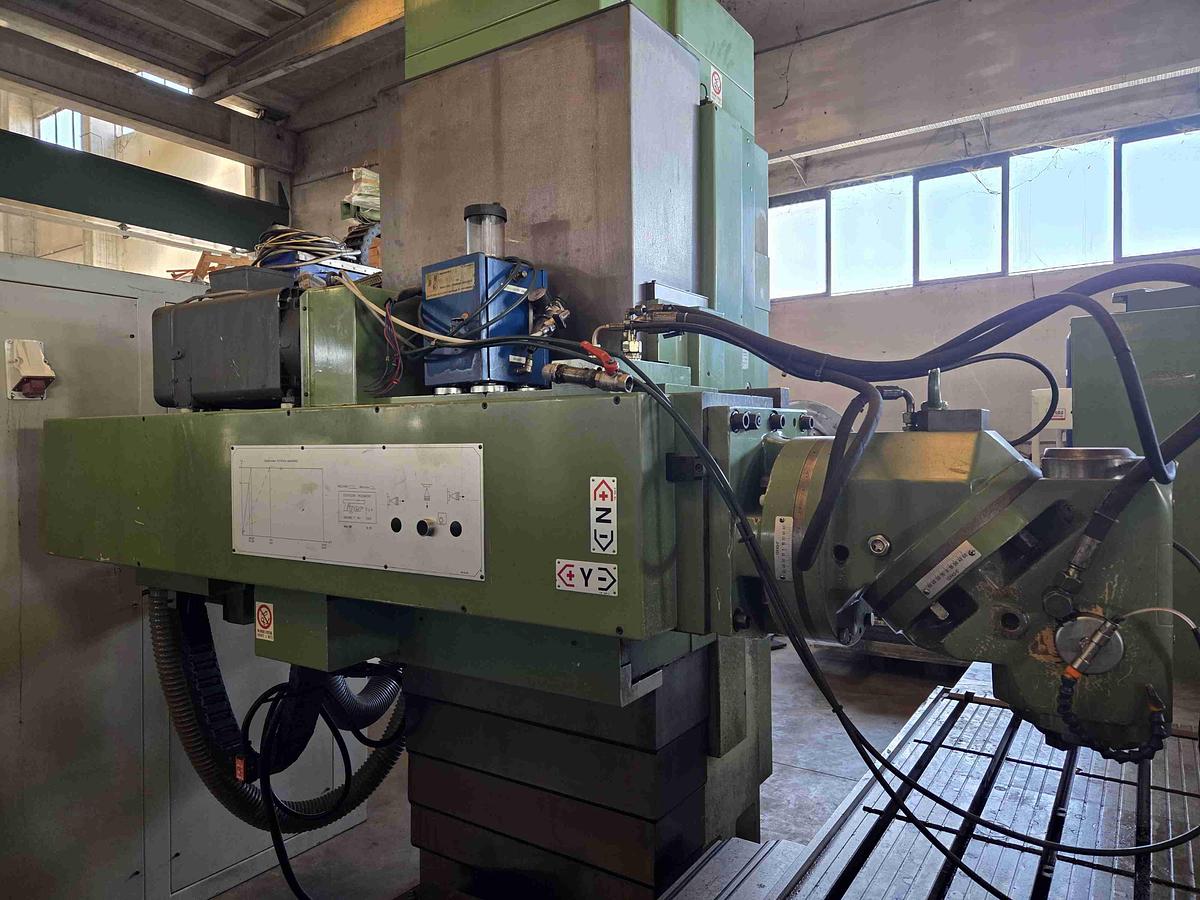 Usato FRESATRICE A BANCO FISSO TIGER BF 150 CNC