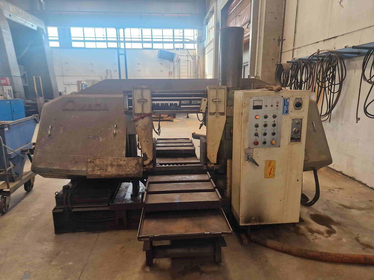 Usato SEGATRICE A NASTRO AUTOMATICA AMADA H 600