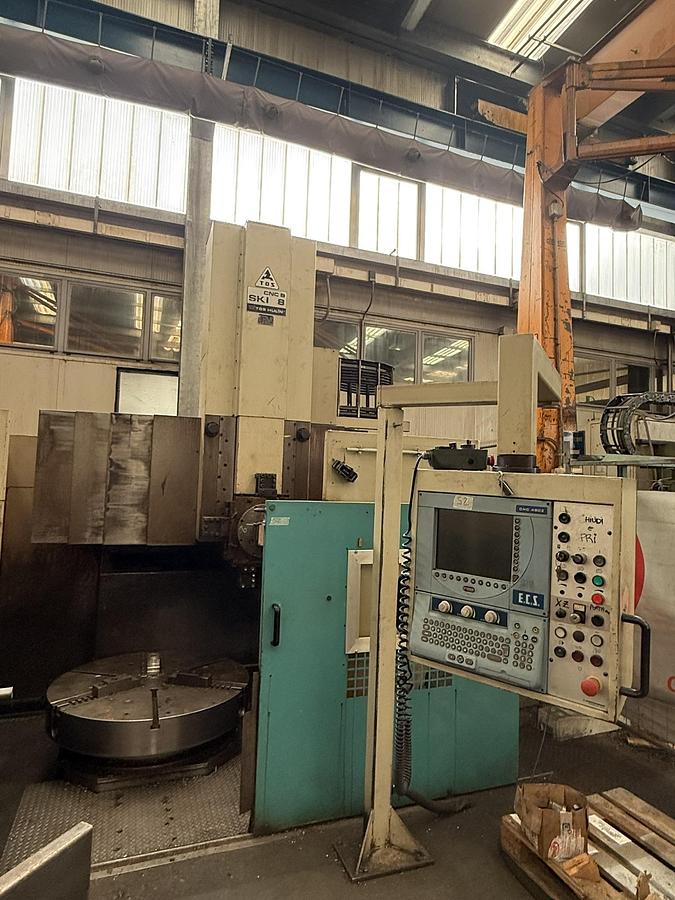 Usato TORNIO VERTICALE TOS SKI 8 CNC