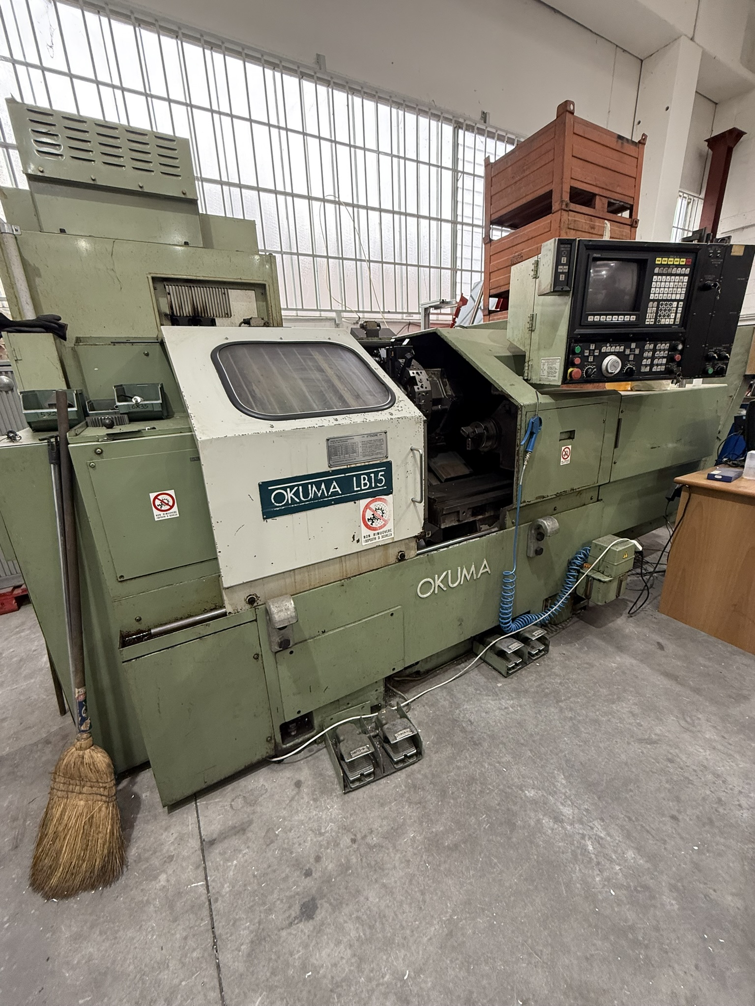 Usato TORNIO PARALLELO A BANCALE INCLINATO OKUMA LB 15 C CNC