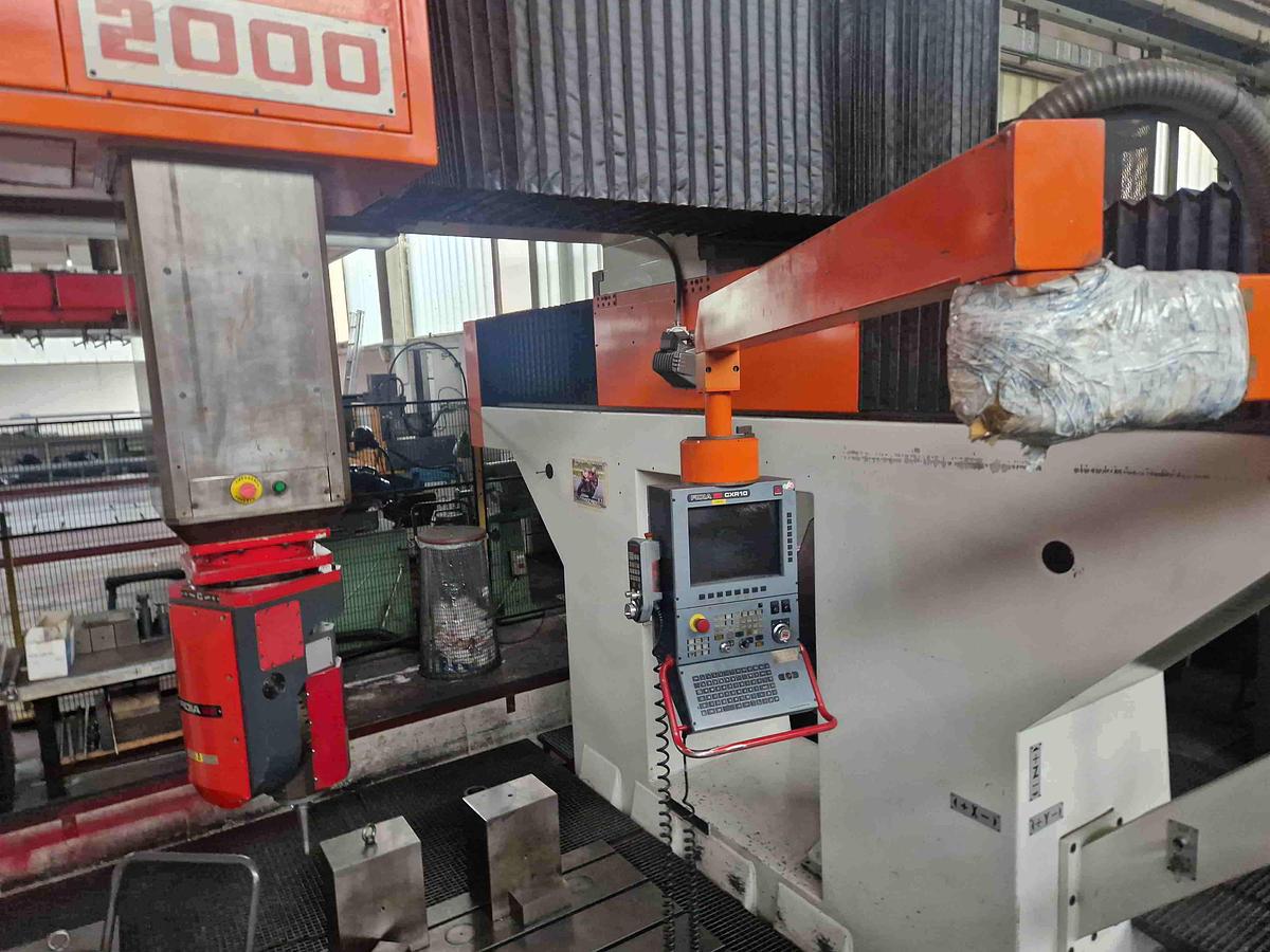 Usato FRESATRICE A PORTALE MOBILE MECOF DYNAMILL 2000
