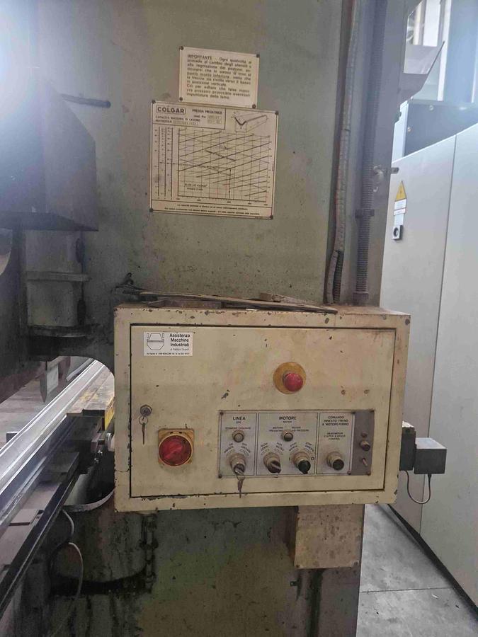 Usato PRESSA PIEGATRICE MECCANICA COLGAR 430/41