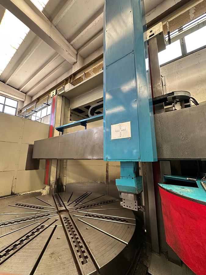 Usato TORNIO VERTICALE TITAN SC 33 CNC
