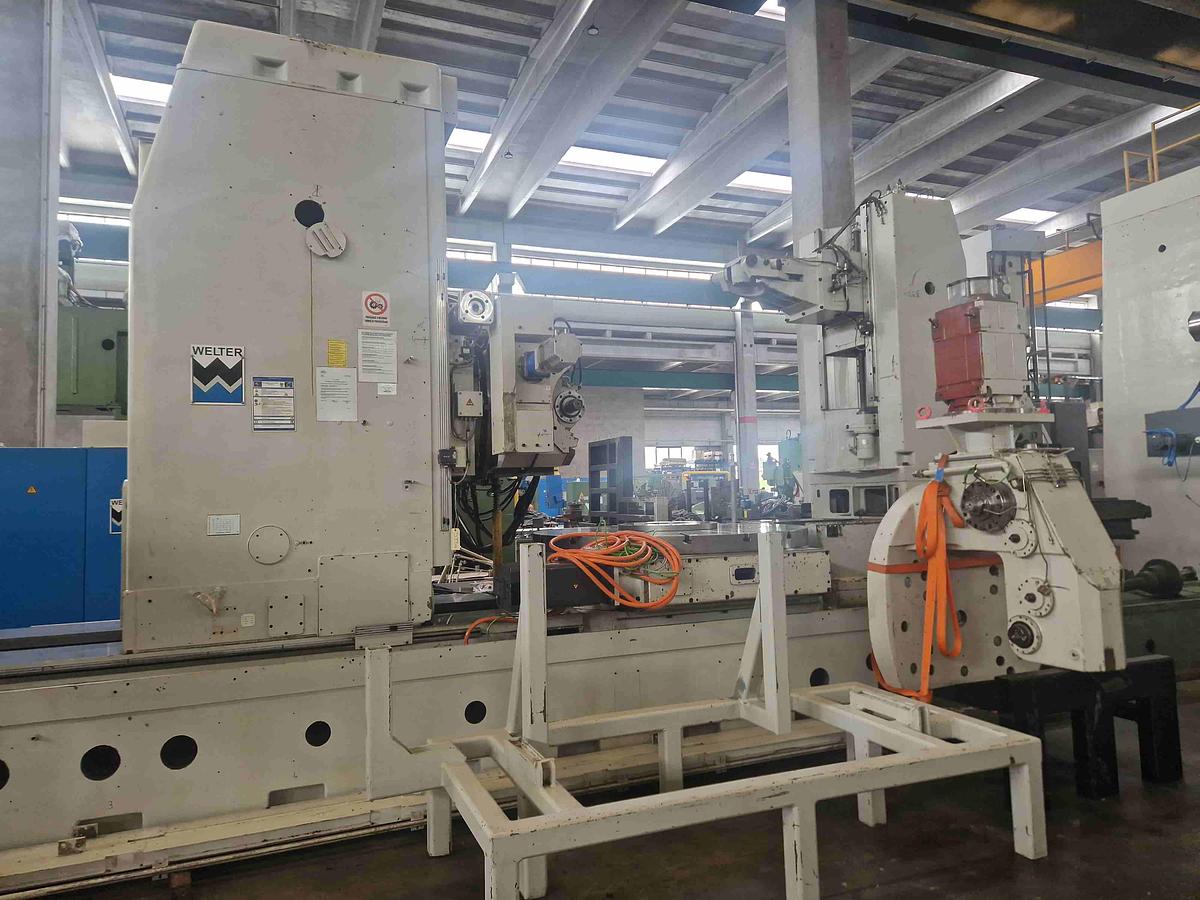Usato DENTATRICE A CREATORE LIEBHERR L 3002 CNC