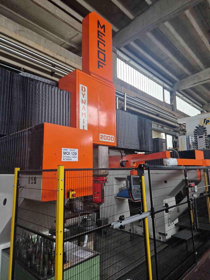 Usato FRESATRICE A PORTALE MOBILE MECOF DYNAMILL 2000