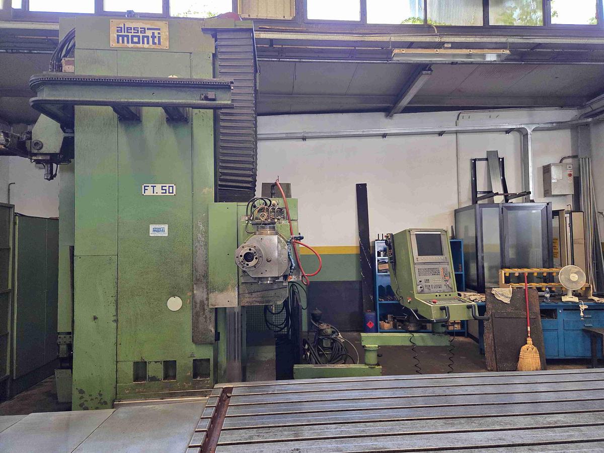 Usato FRESATRICE A "T" MONTI FT 50 CNC