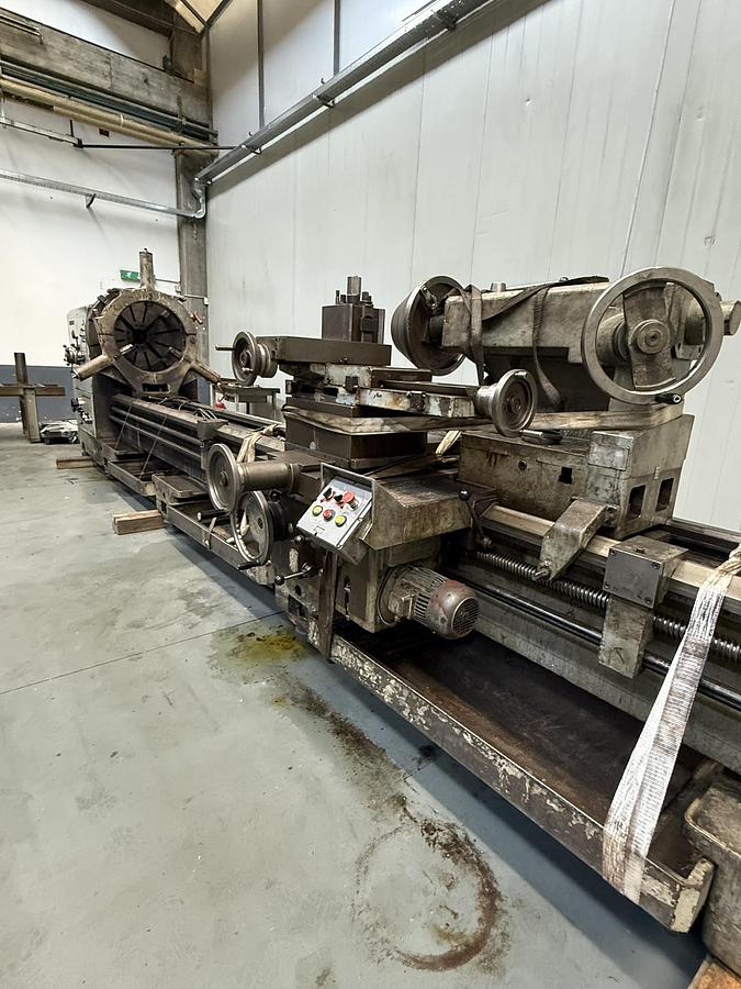 Usato TORNIO PARALLELO MERLI CLOVIS 50 - 640 x 11000