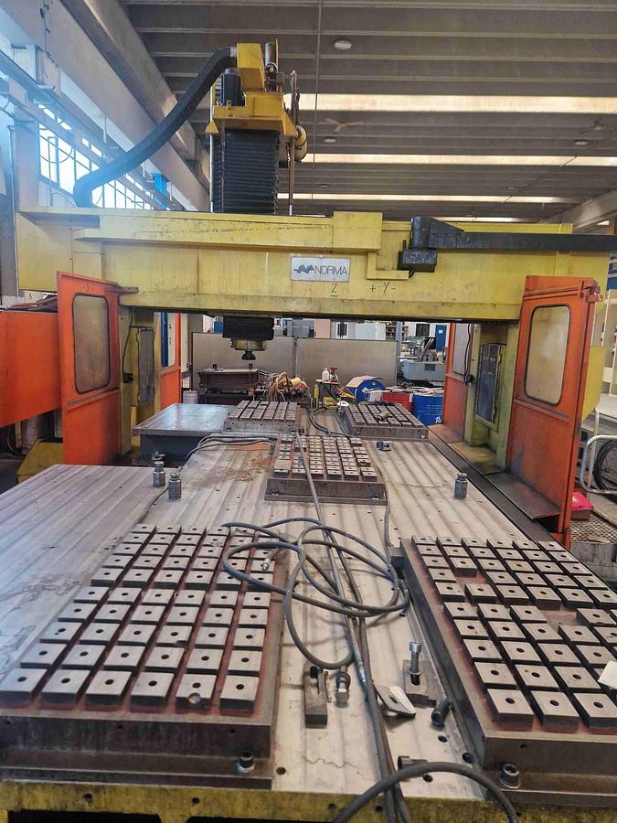 Usato FRESATRICE A PORTALE MOBILE NORMA MULTINORMA 6000 32.70 CNC