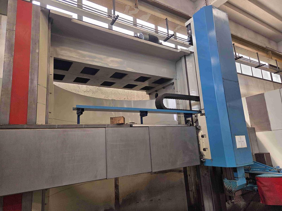 Usato TORNIO VERTICALE TITAN SC 33 CNC
