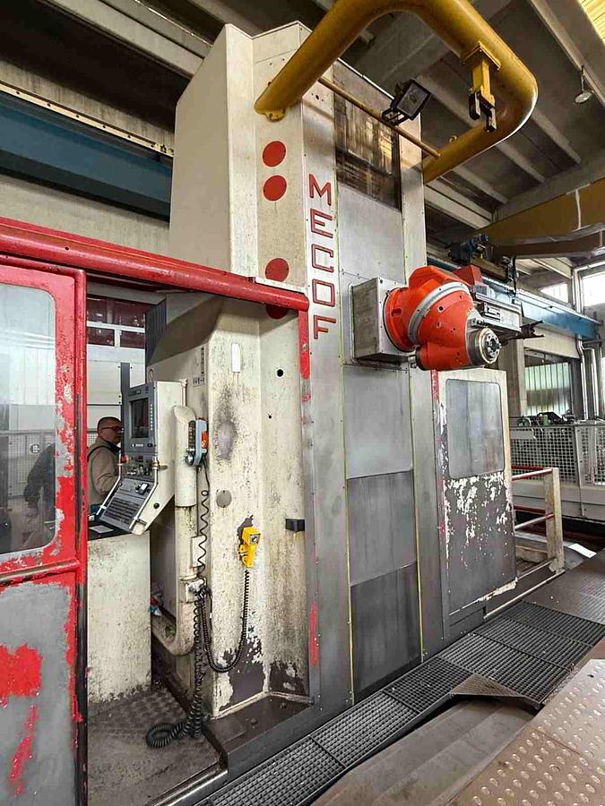 Usato FRESATRICE A MONTANTE MOBILE MECOF AGILE M 3 CNC