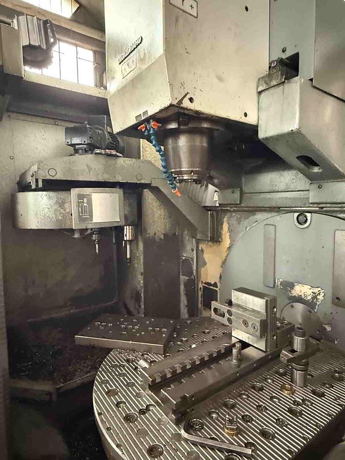 Usato FRESATRICE VERTICALE DECKEL MAHO DMU 50 T CNC