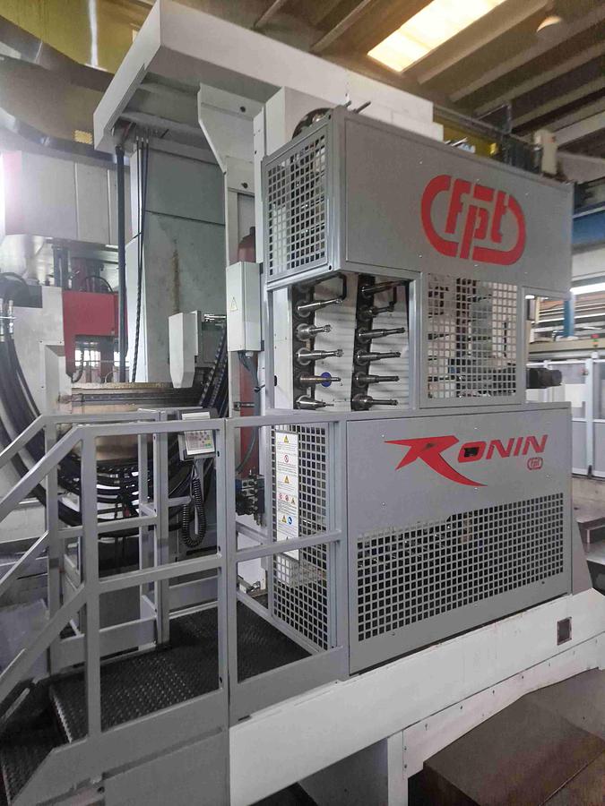 Usato FRESATRICE A MONTANTE MOBILE FPT RONIN EVO CNC