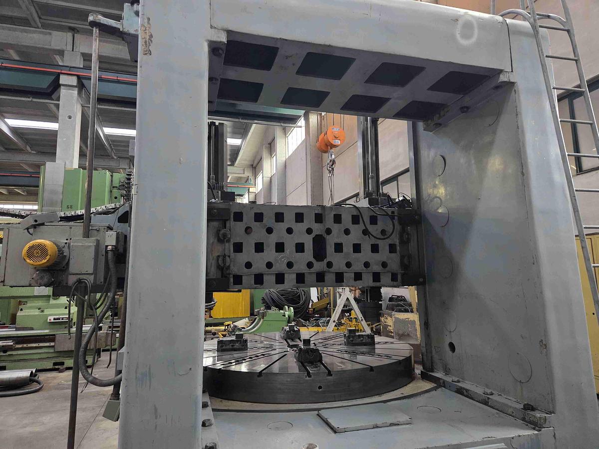 Usato TORNIO VERTICALE TITAN SC 27