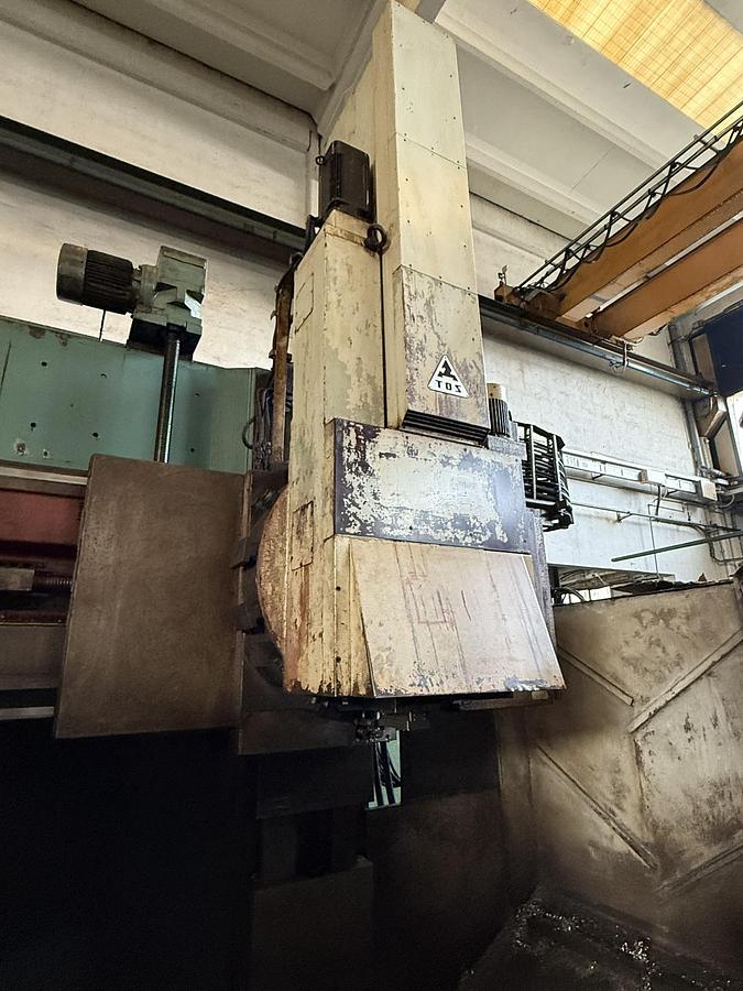 Usato TORNIO VERTICALE TOS MCSK 20 CNC