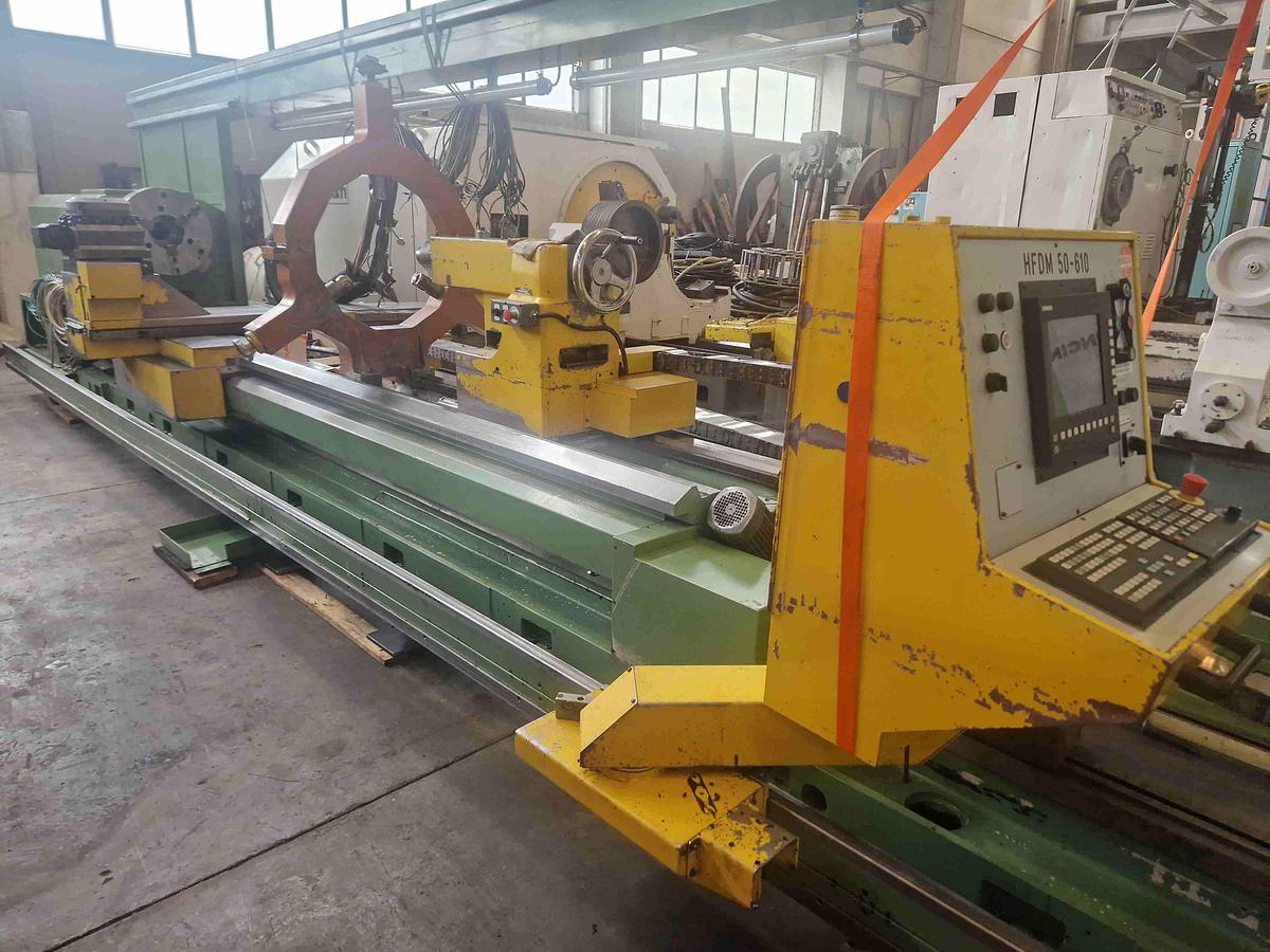 Usato TORNIO PARALLELO A BANCALE SFILABILE GIANA GFS 12 CNC