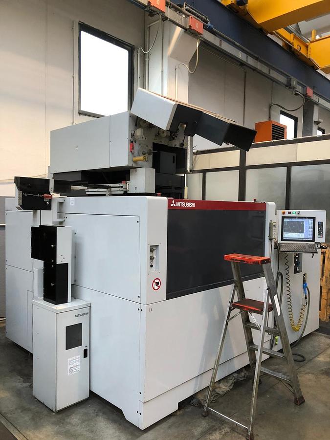Usato ELETTROEROSIONE A FILO MITSUBISHI FA 30 ADV