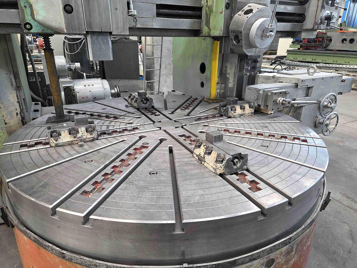 Usato TORNIO VERTICALE TITAN SC 27