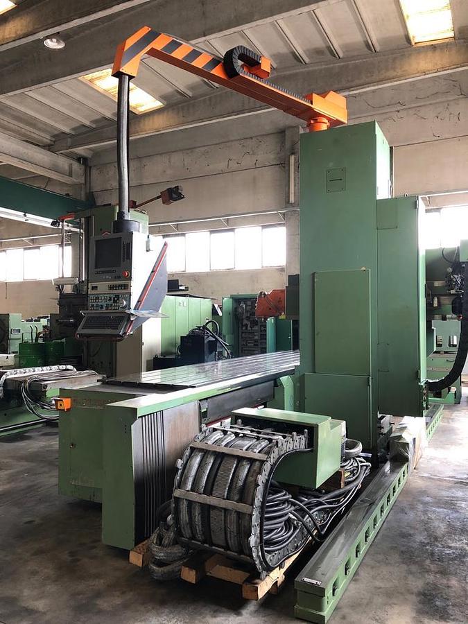Usato FRESATRICE A BANCO FISSO MECOF CS 1000/A CNC