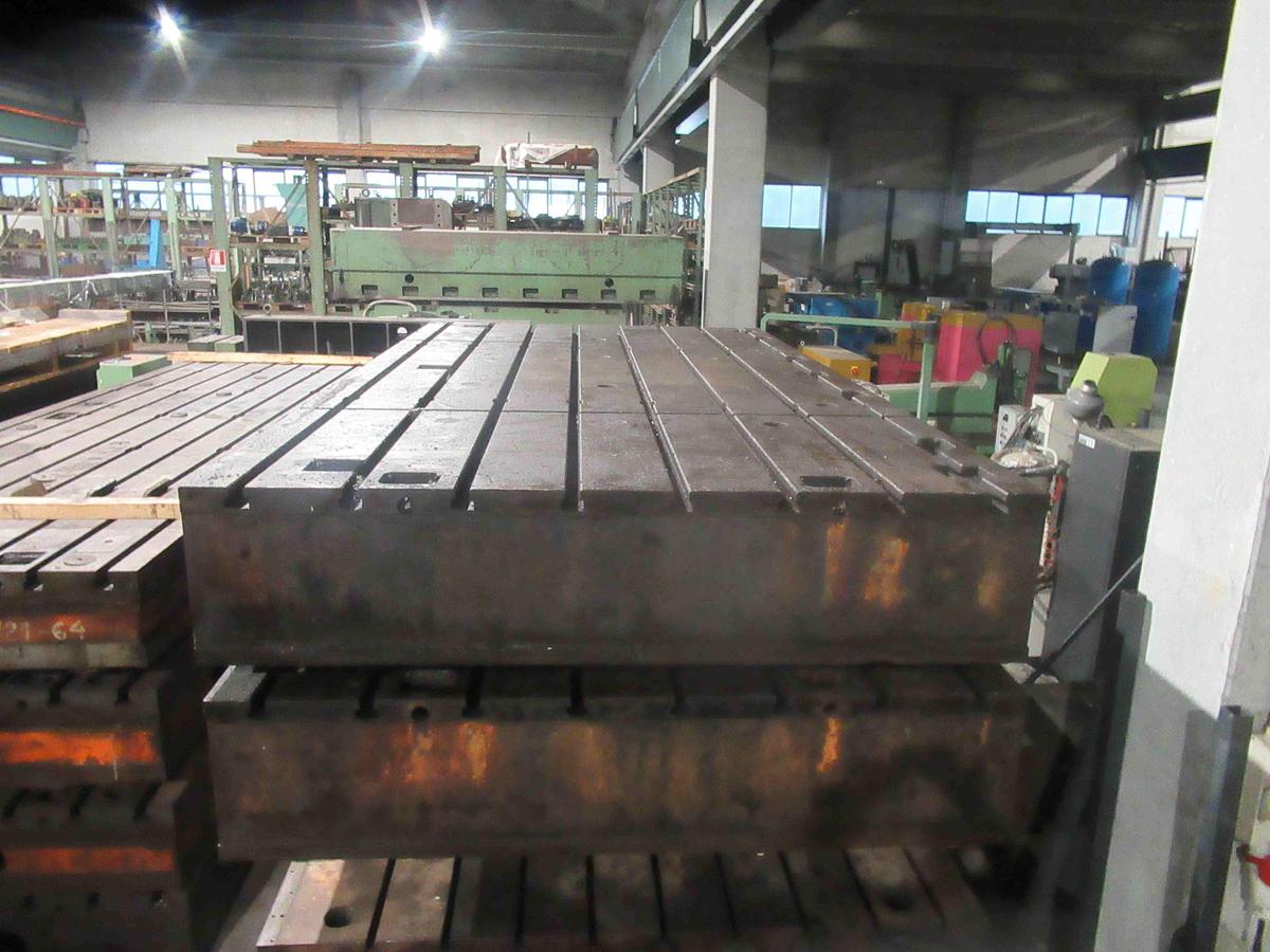 Usato PIANI IN GHISA SCANALATI - n. 4