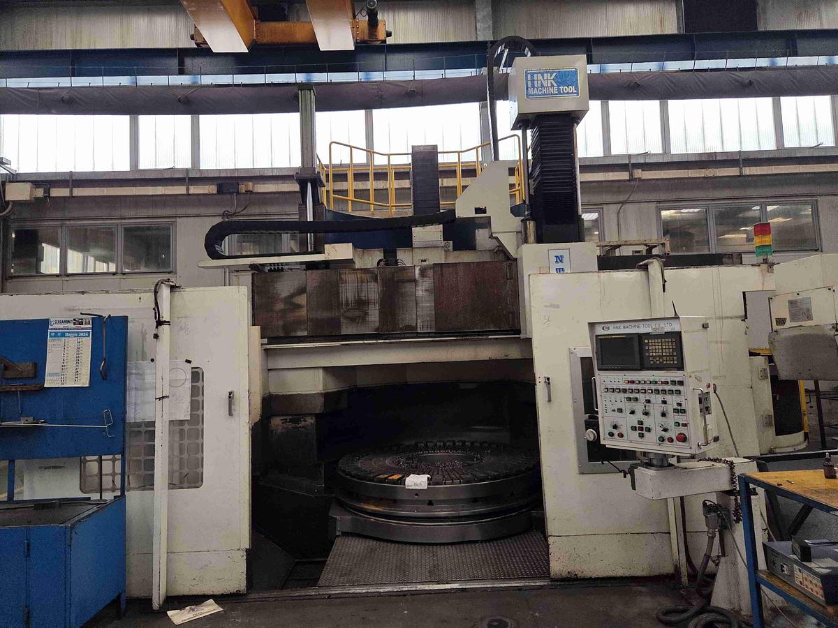 Usato TORNIO VERTICALE HNK NT 20/25 CNC