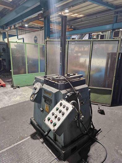 Usato CAVETTATRICE IDRAULICA FROMAG KZH 100/900