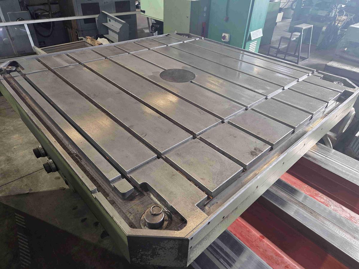 Usato TAVOLA ROTOTRASLANTE TOS ISO 16