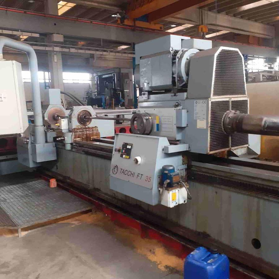Usato FORATRICE PER FORI PROFONDI CON TAVOLA MOBILE TACCHI FT 35 CNC