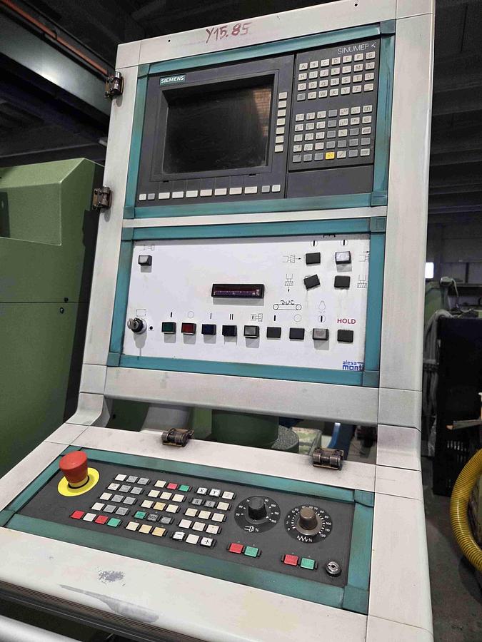 Usato ALESATRICE A TAVOLA MONTI MCS 100 CNC