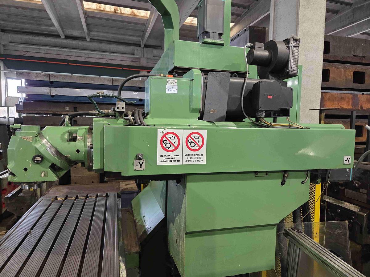 Usato FRESATRICE A BANCO FISSO FPT LEM 2 CNC