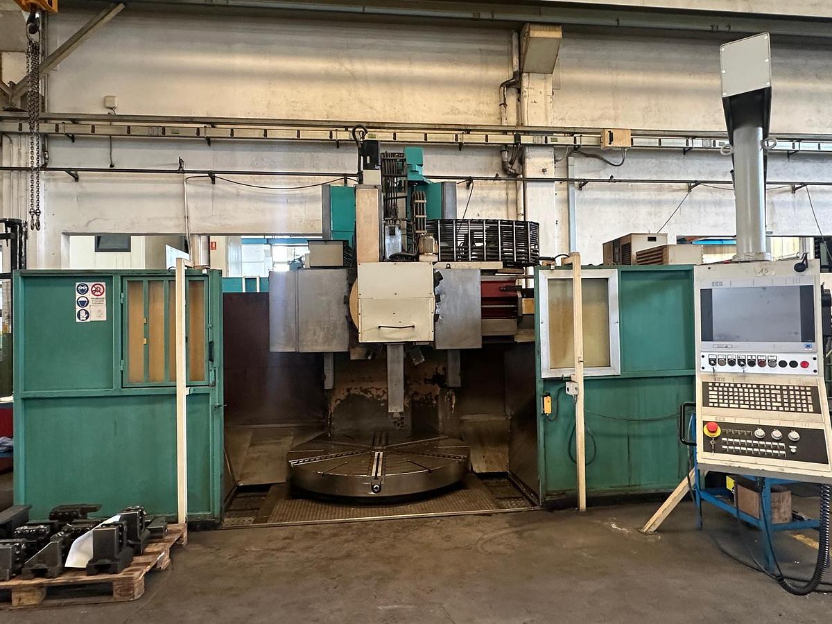 Usato TORNIO VERTICALE TOS SKIQ 20 CNC