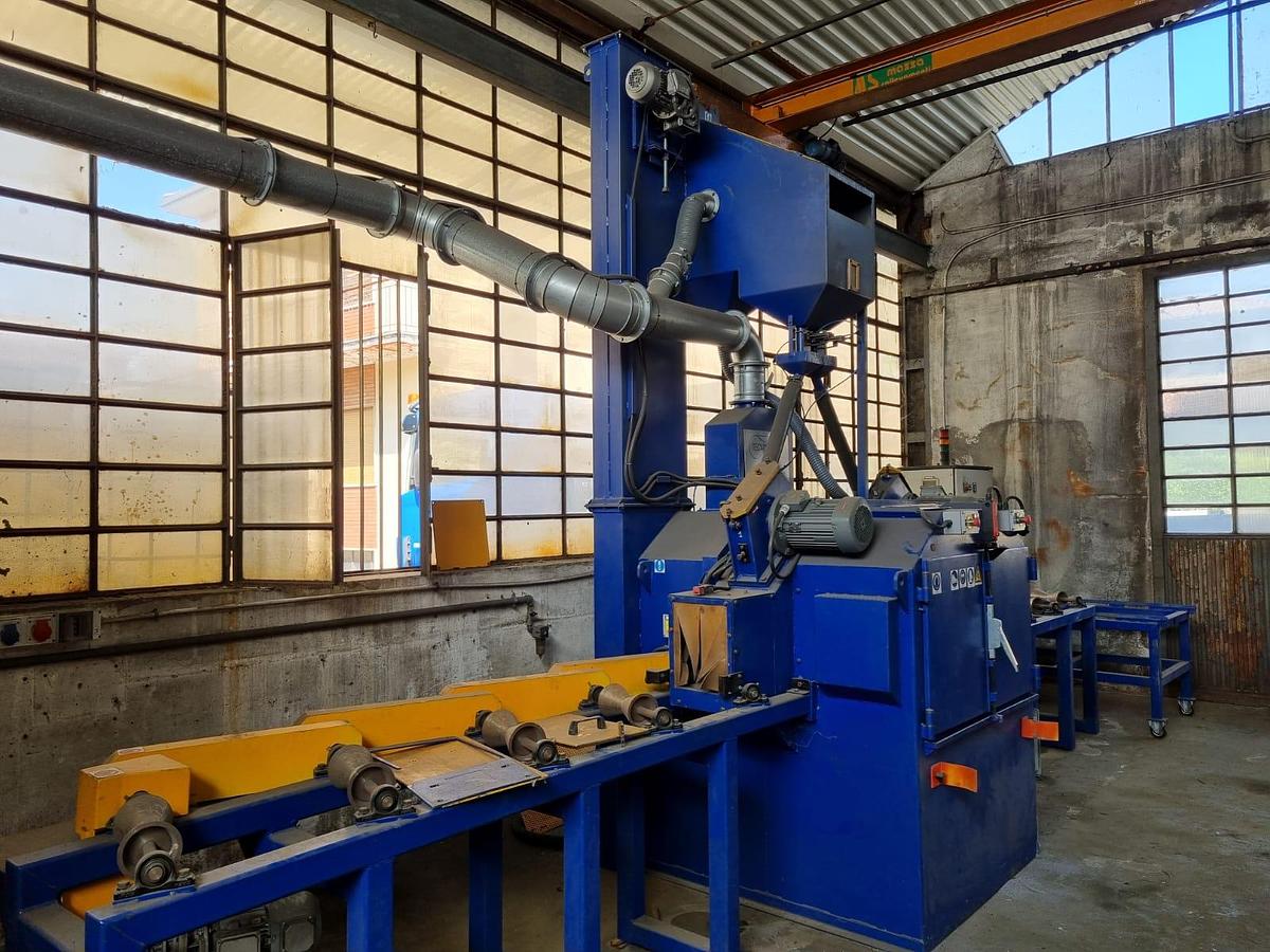 Usato GRANIGLIATRICE A TAVOLA GIREVOLE TECHNOBLAST TR 120 + RB