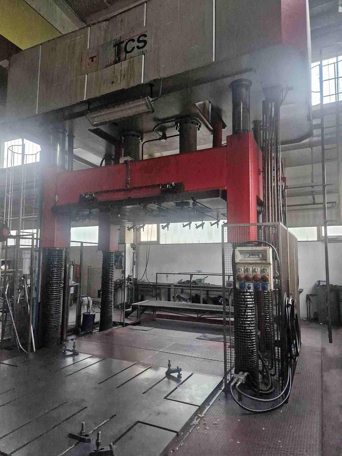 Usato PRESSA PROVA STAMPI A 4 COLONNE TCS 300 T.