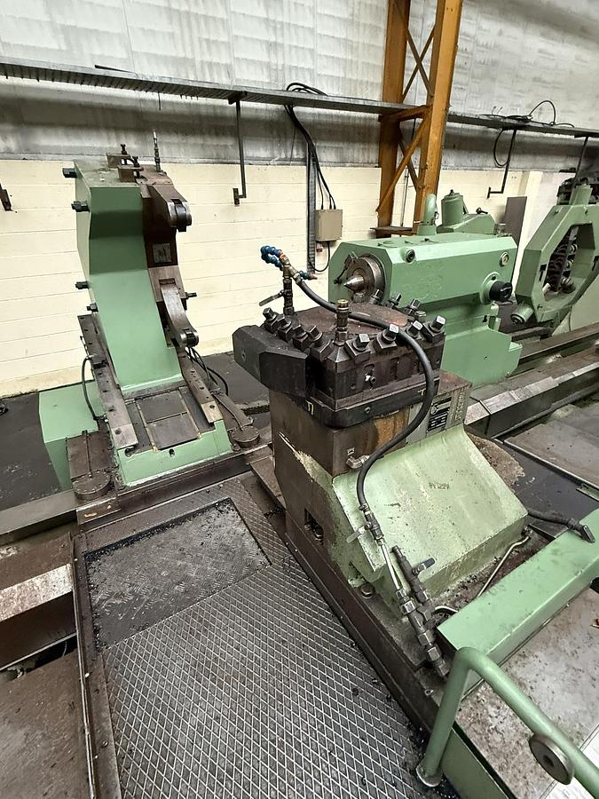 Usato TORNIO PARALLELO A TRE GUIDE TACCHI HD 3-140 L CNC