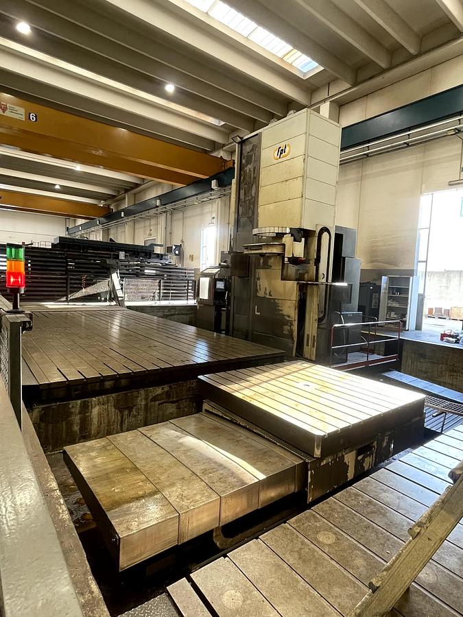 Usato TAVOLA ROTOTRASLANTE FPT TRT 25 CNC