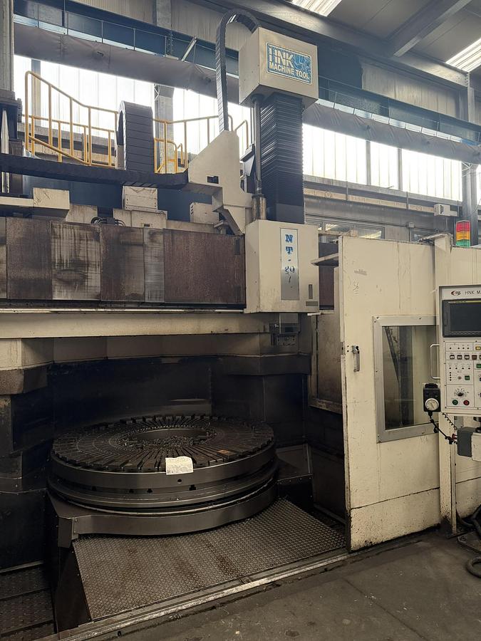 Usato TORNIO VERTICALE HNK NT 20/25 CNC
